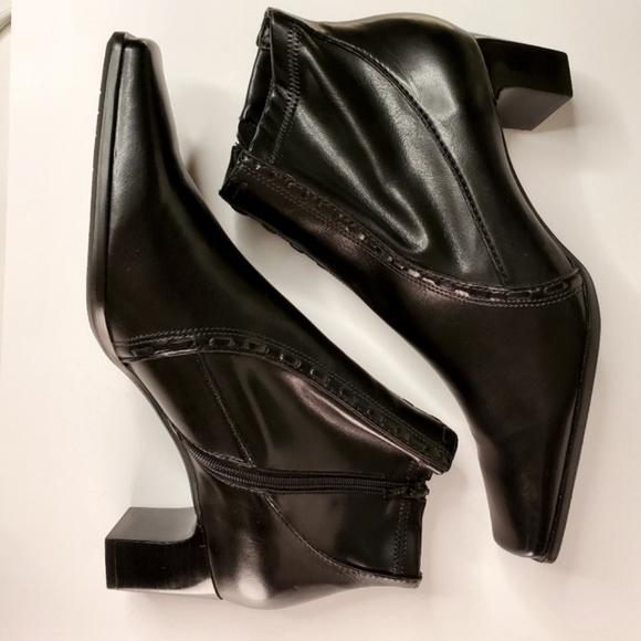 Franco Sarto Black Leather Square Toed Heeled Ankle Boots - Picture 2 of 16